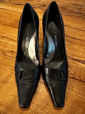 Antoni Melani leather high heels